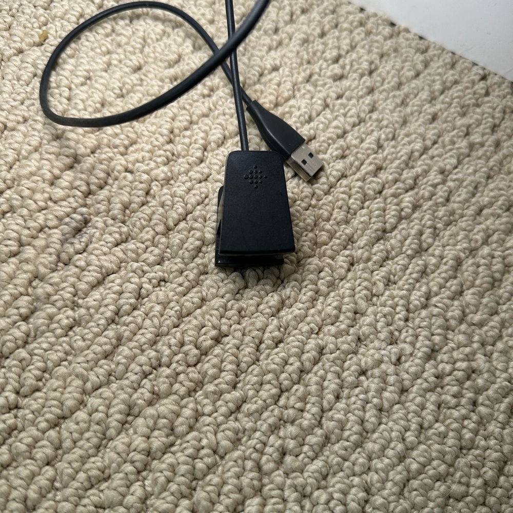 Fitbit Charge 2 Two Part Original Rose Gold Lavender Buckle Band AND Charger - Picture 3 of 3